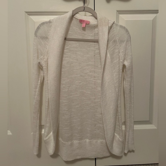 White Lily Pulitzer sweater - Picture 1 of 2